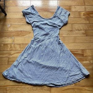 LA Hearts small short sleeve dress